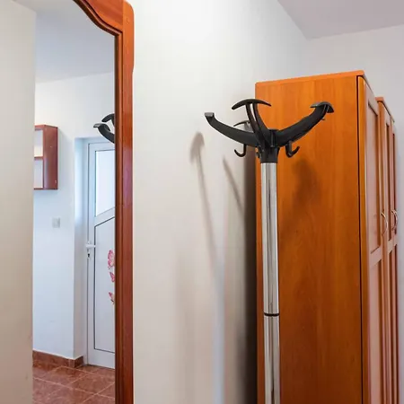 Lazur 102 Burgas